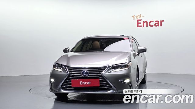 Lexus ES 300h Supreme+ XV60 - фото 2
