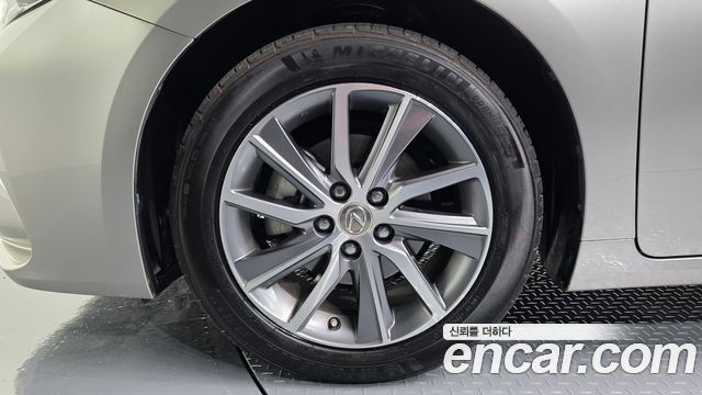 Lexus ES 300h Supreme+ XV60 - фото 4