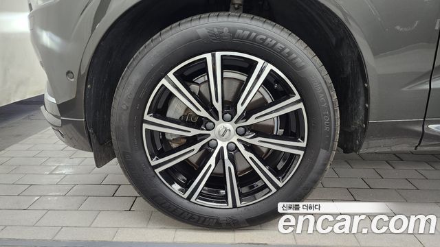 Volvo XC60 2-го поколения T6 Inscription - фото 4