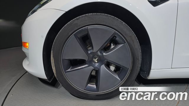 Tesla Model 3 Long Range AWD - фото 4