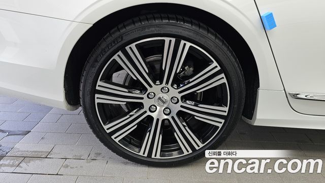 Volvo S90 B6 AWD Ultra Bright - фото 4