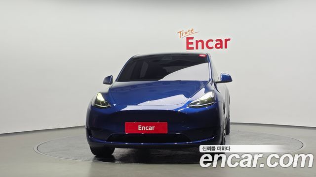 Tesla Model Y RWD - фото 2