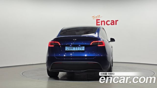 Tesla Model Y RWD - фото 3