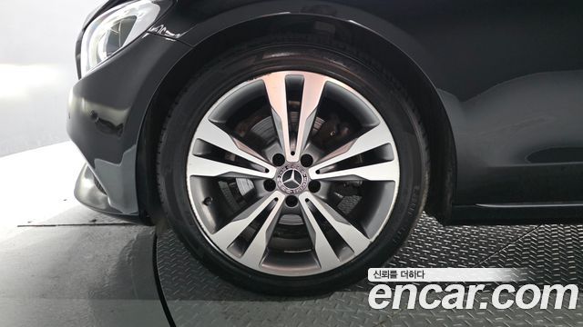 Mercedes-Benz C-Class W205 C220 d Avantgarde - фото 4