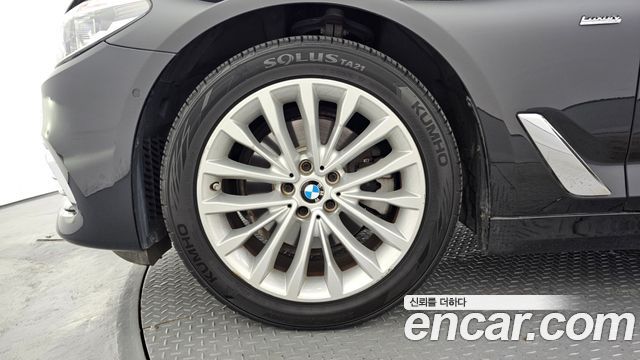 BMW 5 Series G30 520d xDrive Luxury Plus - фото 4