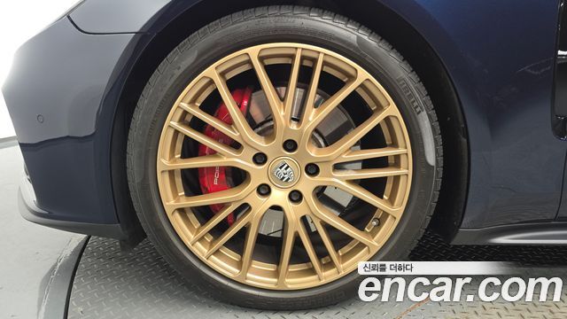 Porsche Panamera 4.0 GTS - фото 3