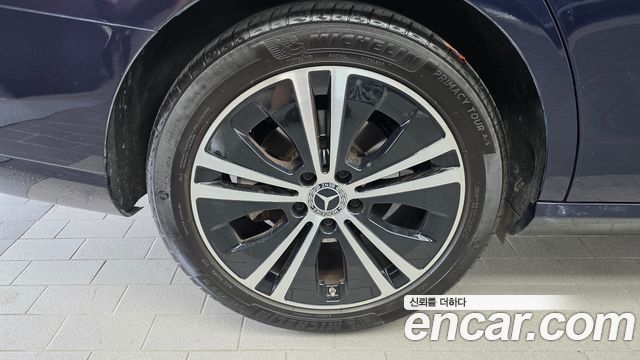 Mercedes-Benz E-Class W213 E250 Avantgarde - фото 4