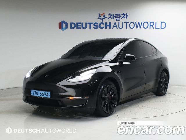 Tesla Model Y Long Range AWD - фото 1