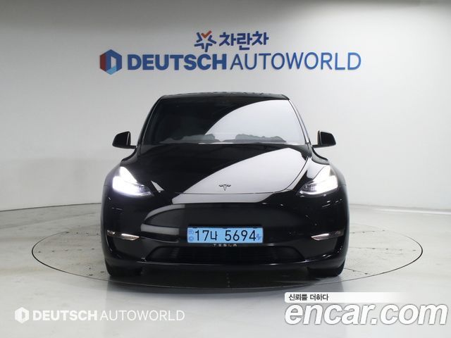 Tesla Model Y Long Range AWD - фото 2