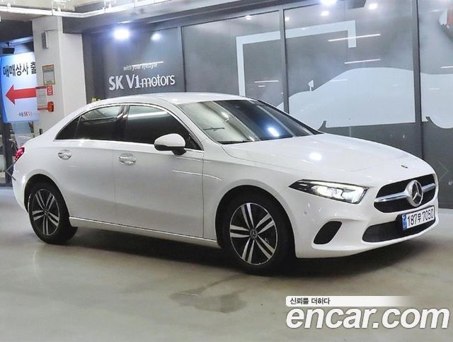 Mercedes-Benz A-Class W177 A200d Sedan - фото 0
