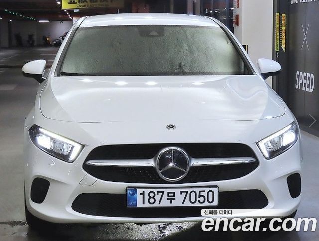 Mercedes-Benz A-Class W177 A200d Sedan - фото 1
