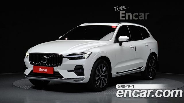 Volvo XC60 2-го поколения B5 Ultra Bright - фото 0