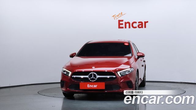 Mercedes-Benz A-Class W177 A220 Sedan - фото 2