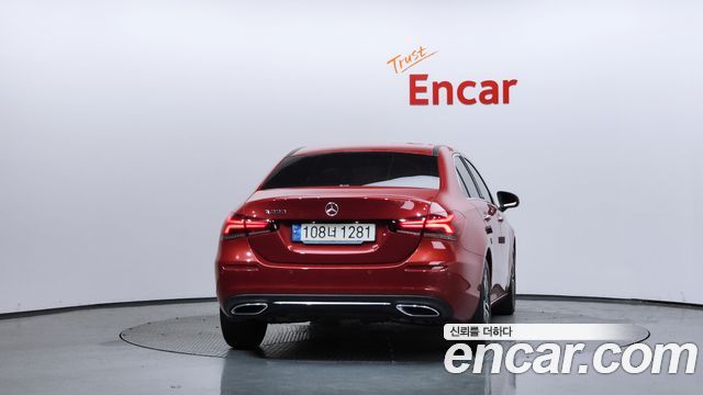 Mercedes-Benz A-Class W177 A220 Sedan - фото 3