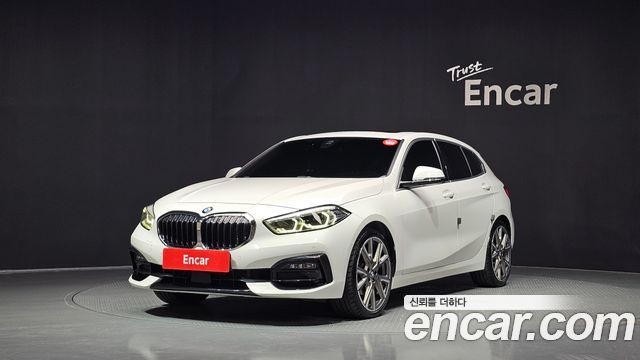 BMW 1 Series F40 118d Sport - фото 0
