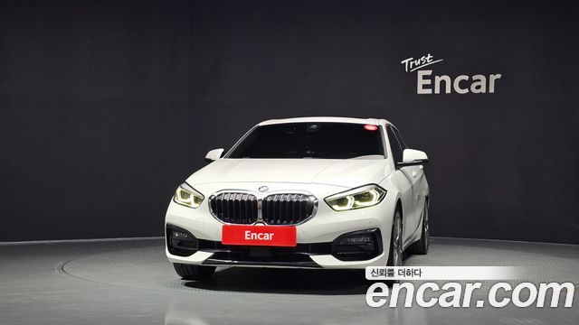 BMW 1 Series F40 118d Sport - фото 2