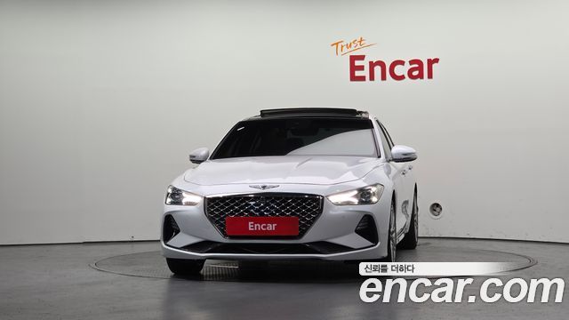 Genesis G70 2.0T Elite - фото 2