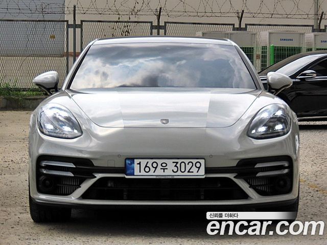 Porsche Panamera 2.9 AWD E-Hybrid Platinum Edition - фото 1