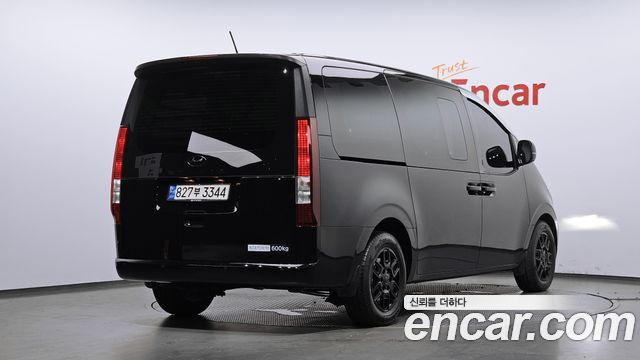 Hyundai Staria Cargo 5-Seater Modern - фото 1