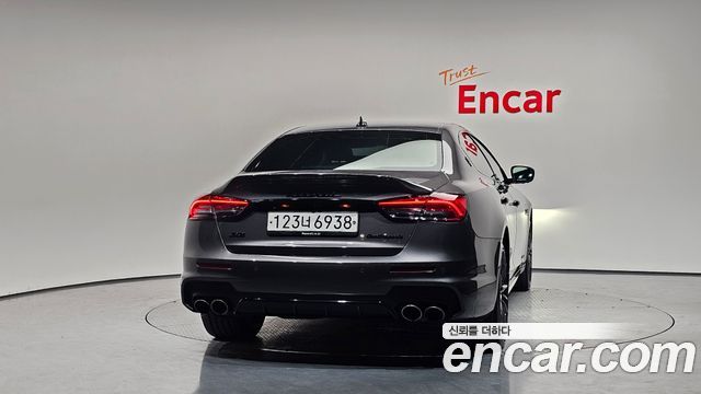 Maserati Quattroporte S Q4 3.0 V6 Gransport - фото 2