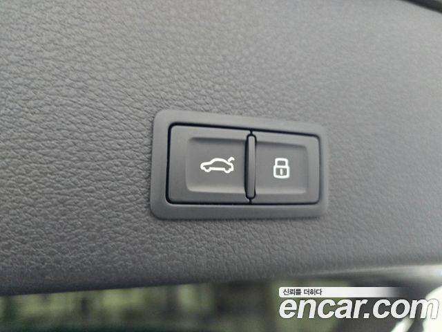 Audi e-Tron 55 Quattro - фото 4