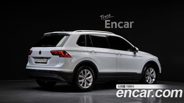 Volkswagen Tiguan 2-го поколения 2.0 TDI Premium - фото 1