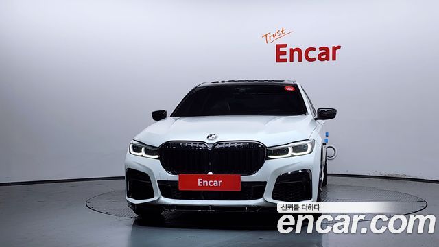 BMW 7 Series G11 740i M Sport - фото 2