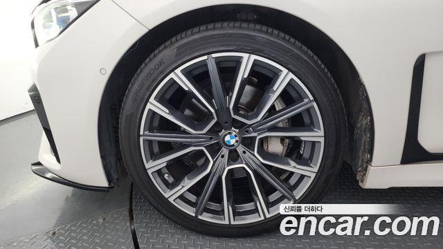 BMW 7 Series G11 740i M Sport - фото 4