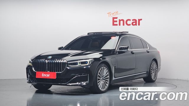 BMW 7 Series G11 745Le iPerformance Design Pure Excellence - фото 0