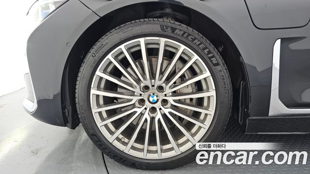 BMW 7 Series G11 745Le iPerformance Design Pure Excellence - фото 4
