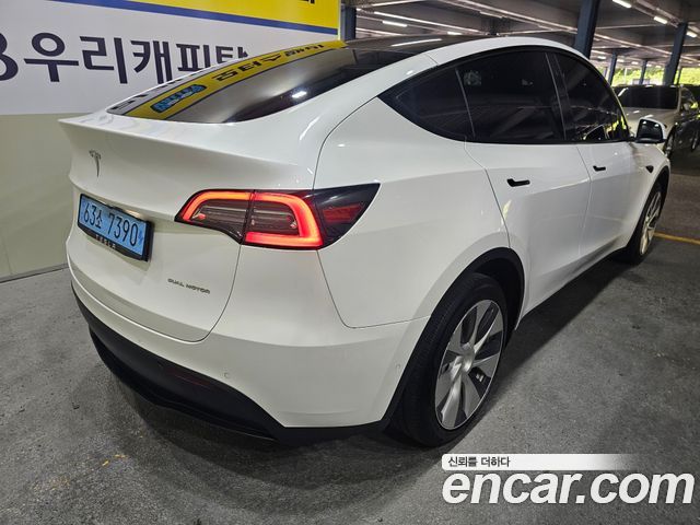 Tesla Model Y Long Range AWD - фото 4