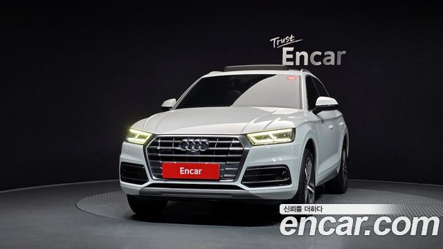 Audi Q5 FY 50 TDI Quattro Premium - фото 2