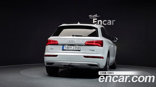 Audi Q5 FY 50 TDI Quattro Premium - фото 3