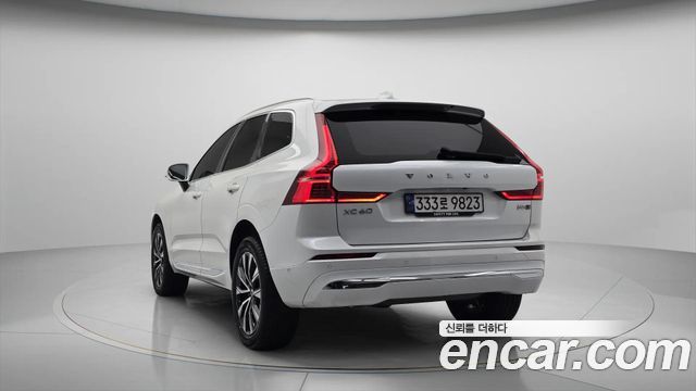 Volvo XC60 2-го поколения B5 Ultimate Bright - фото 1