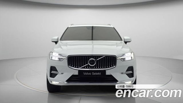 Volvo XC60 2-го поколения B5 Ultimate Bright - фото 2