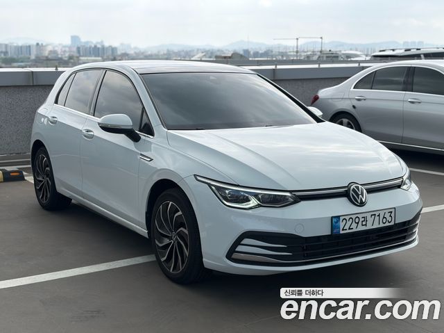 Volkswagen Golf 8-го поколения 2.0 TDI Prestige - фото 2
