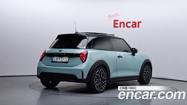 Mini Cooper S 4-го поколения Favoured - фото 1