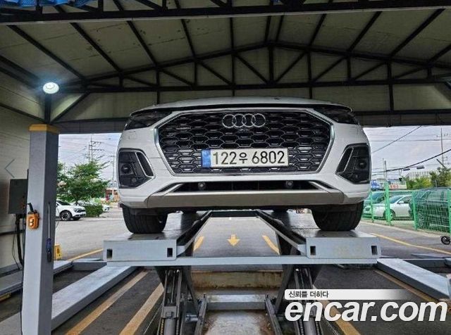 Audi Q5 FY 40 TDI Quattro Sportback Premium - фото 0