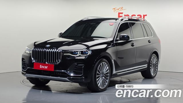 BMW X7 G07 xDrive 40i Design Pure Excellence 7-Seater - фото 0