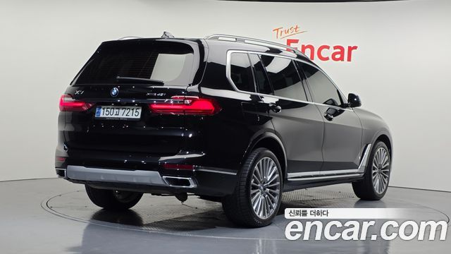 BMW X7 G07 xDrive 40i Design Pure Excellence 7-Seater - фото 1