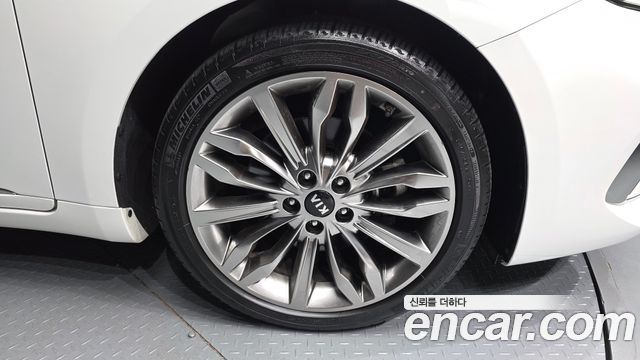 Kia K7 Premier 3.0 GDI Signature - фото 4