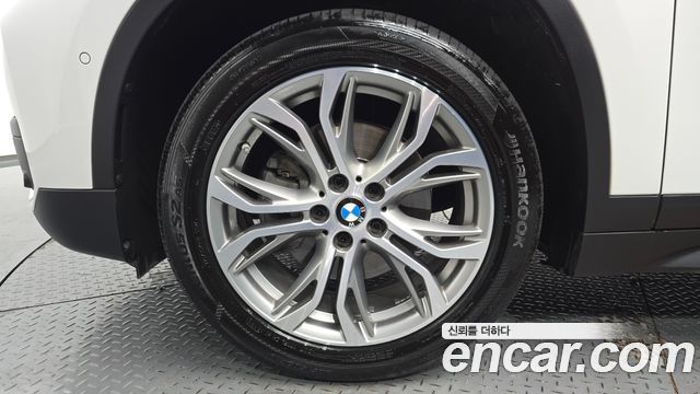 BMW X1 F48 xDrive 18d Joy - фото 4