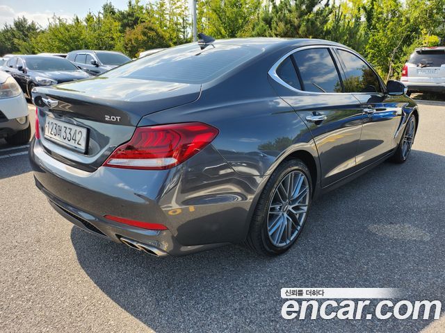 Genesis G70 2.0T Supreme - фото 1