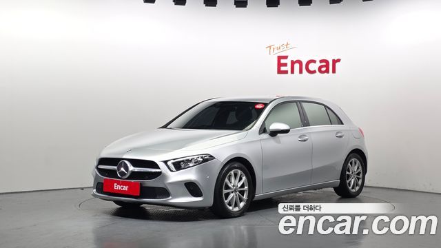 Mercedes-Benz A-Class W177 A220 Hatchback - фото 0