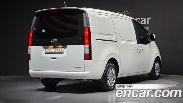 Hyundai Staria Cargo 3-Seater Modern - фото 0