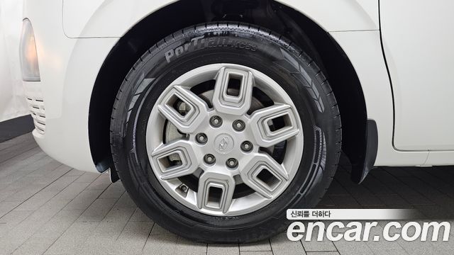 Hyundai Staria Cargo 5-Seater Modern - фото 3