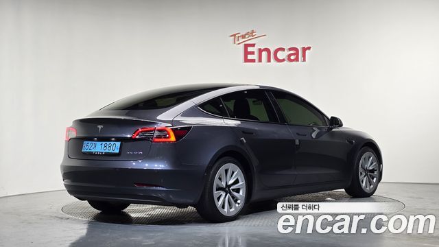 Tesla Model 3 Long Range AWD - фото 1