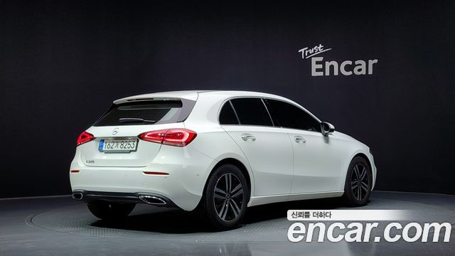 Mercedes-Benz A-Class W177 A220 Hatchback - фото 1