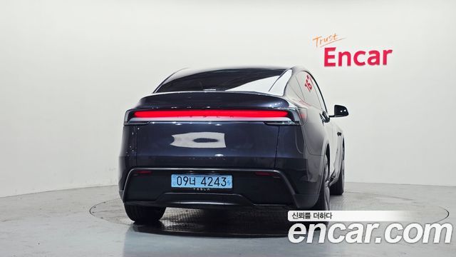 Tesla Model Y RWD - фото 3