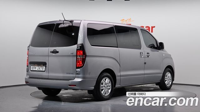 Hyundai Starex Новый Van 5-Seater Modern - фото 0